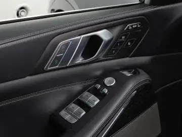 2021 BMW X7 с пробегом 72 837 км