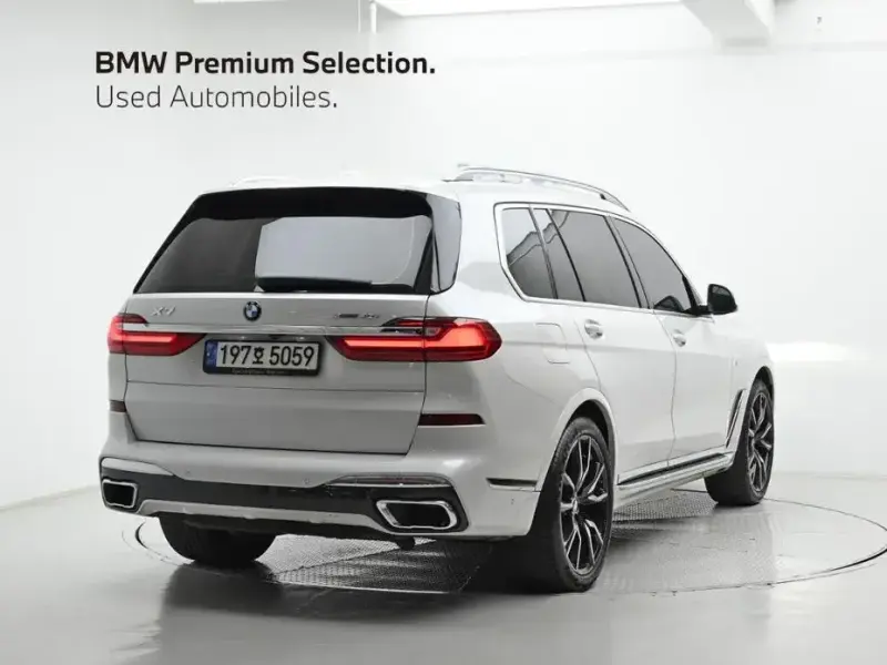 2022 BMW X7 с пробегом 67 556 км