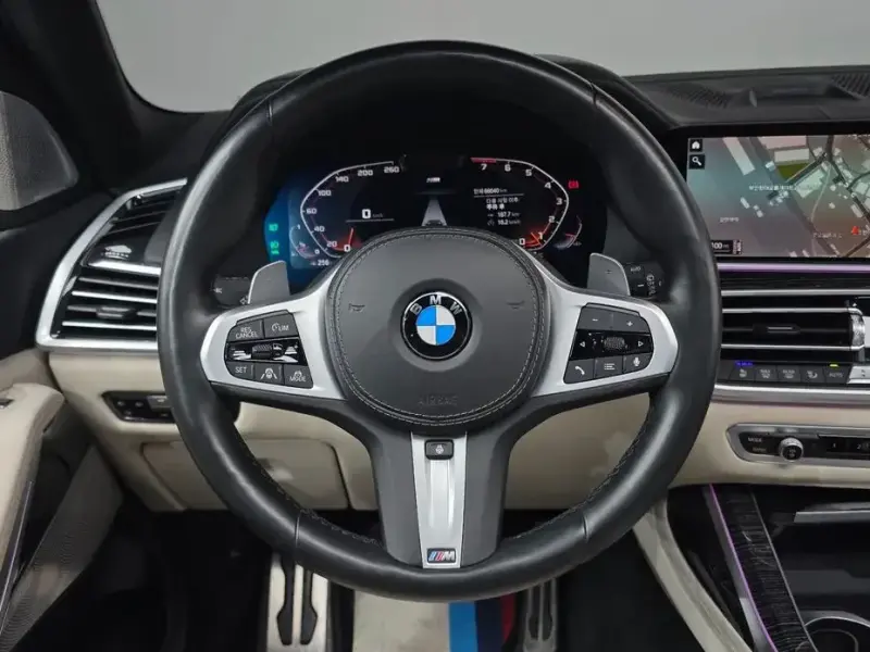 2021 BMW X7 с пробегом 66 040 км