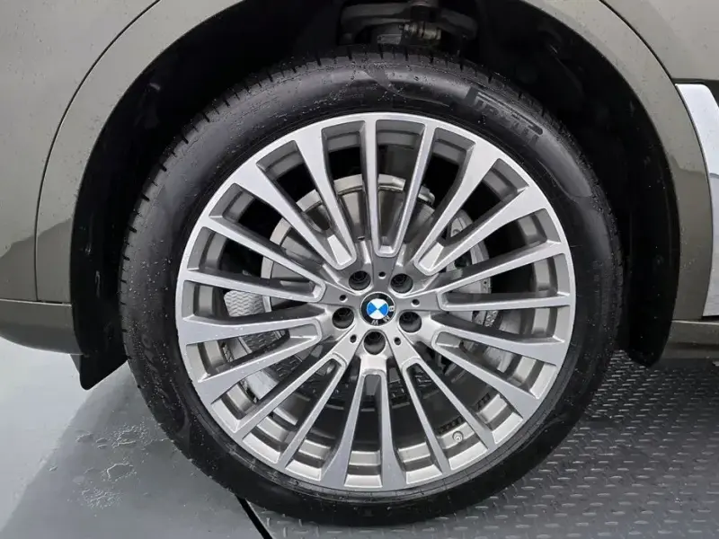 2022 BMW X7 с пробегом 48 681 км