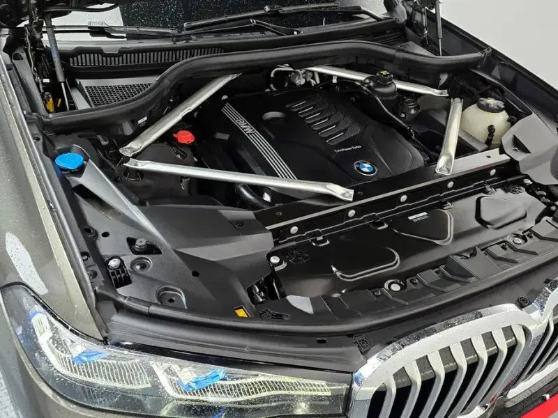 2022 BMW X7 с пробегом 48 681 км