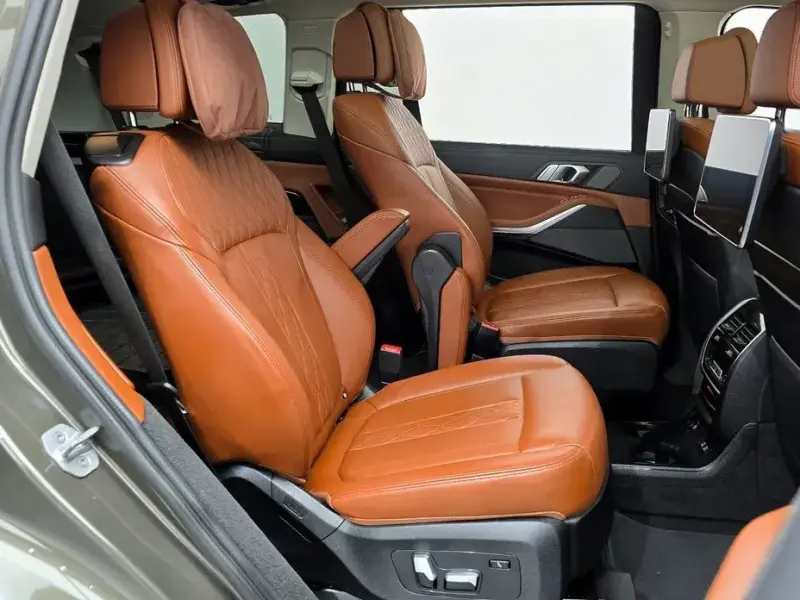 2022 BMW X7 с пробегом 48 681 км