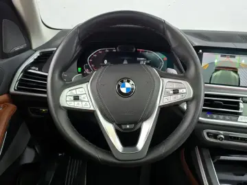 2022 BMW X7 с пробегом 48 681 км