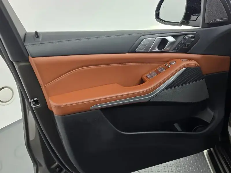 2022 BMW X7 с пробегом 48 681 км