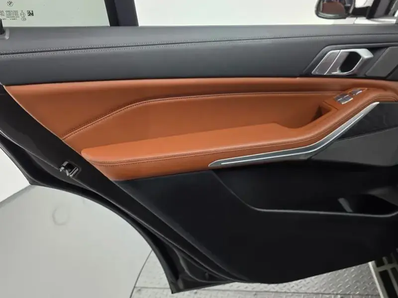 2022 BMW X7 с пробегом 48 681 км