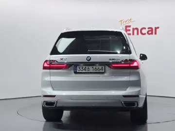 2021 BMW X7 с пробегом 18 101 км