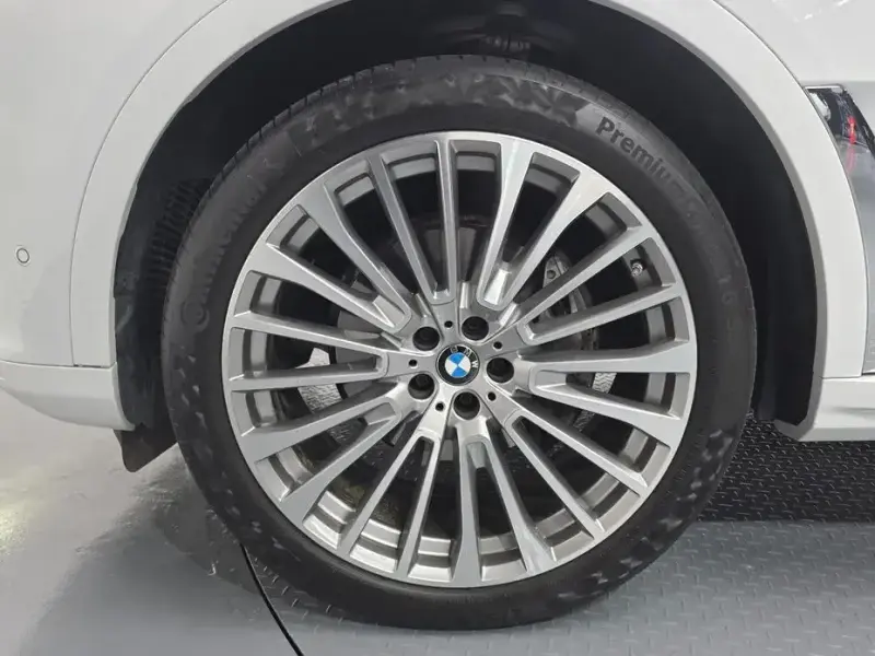 2021 BMW X7 с пробегом 18 101 км