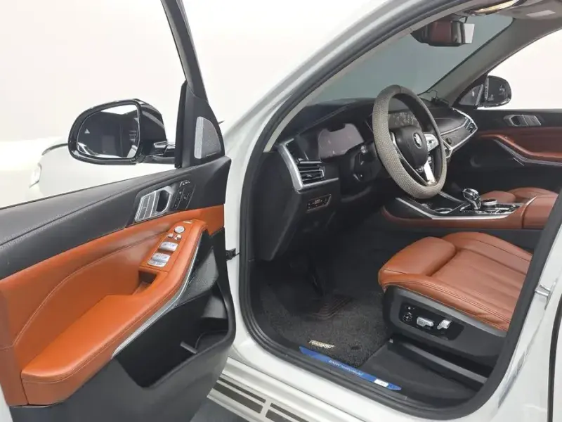 2021 BMW X7 с пробегом 18 101 км
