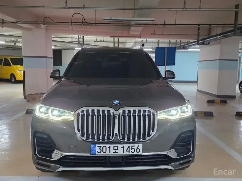 2021 BMW X7 с пробегом 73 922 км