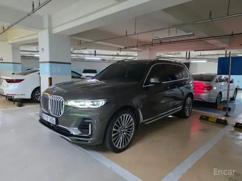 2021 BMW X7 с пробегом 73 922 км