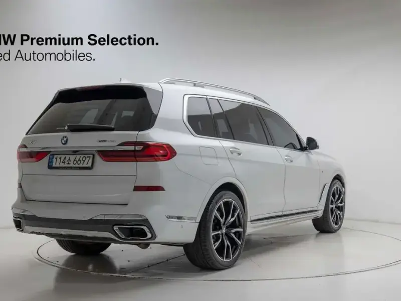 2021 BMW X7 с пробегом 82 183 км