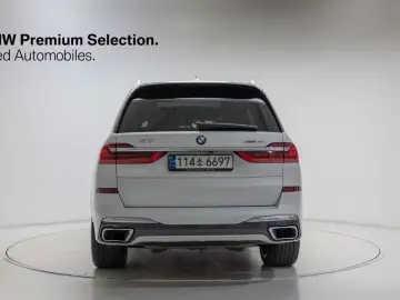 2021 BMW X7 с пробегом 82 183 км