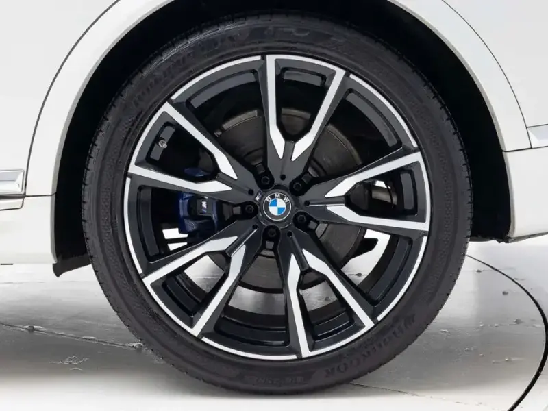 2021 BMW X7 с пробегом 82 183 км