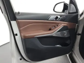 2021 BMW X7 с пробегом 66 058 км