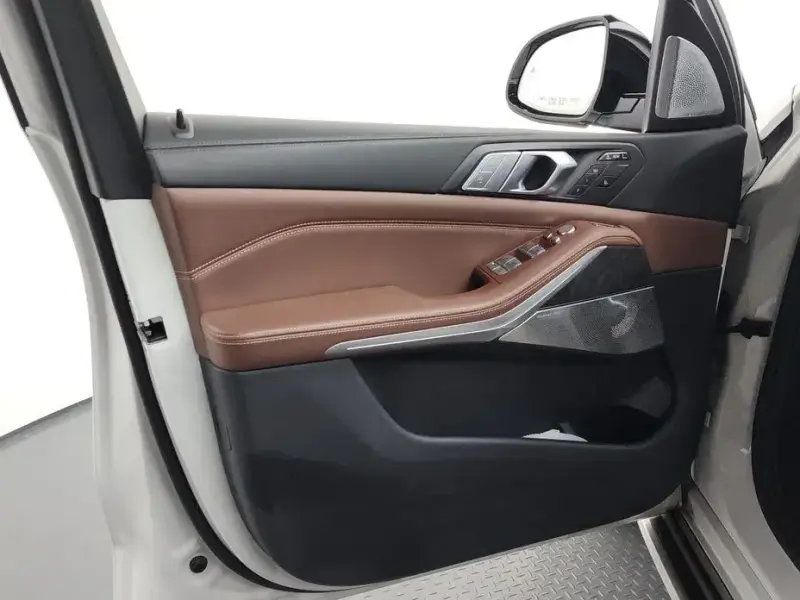 2021 BMW X7 с пробегом 66 058 км