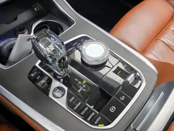 2022 BMW X7 с пробегом 110 956 км