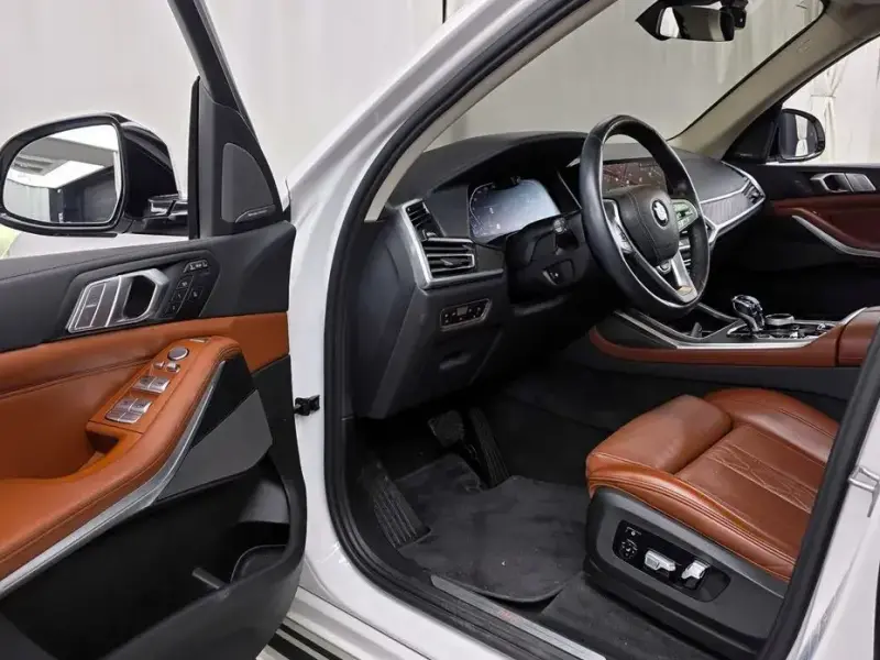2022 BMW X7 с пробегом 110 956 км