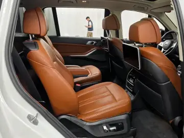 2022 BMW X7 с пробегом 110 956 км