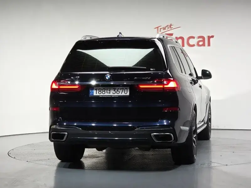 2022 BMW X7 с пробегом 62 155 км