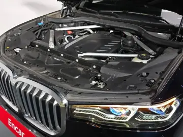 2022 BMW X7 с пробегом 62 155 км