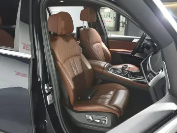 2022 BMW X7 с пробегом 62 155 км