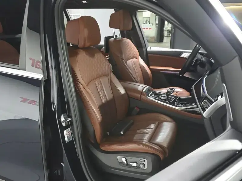 2022 BMW X7 с пробегом 62 155 км