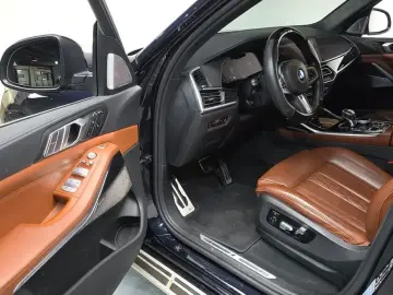 2022 BMW X7 с пробегом 62 155 км