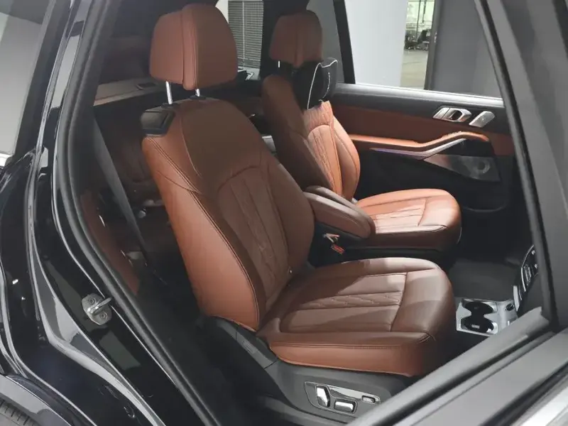 2022 BMW X7 с пробегом 62 155 км