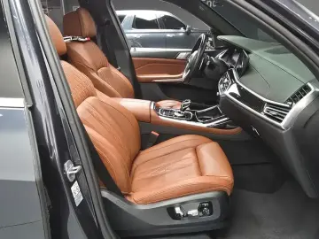 2021 BMW X7 с пробегом 86 071 км