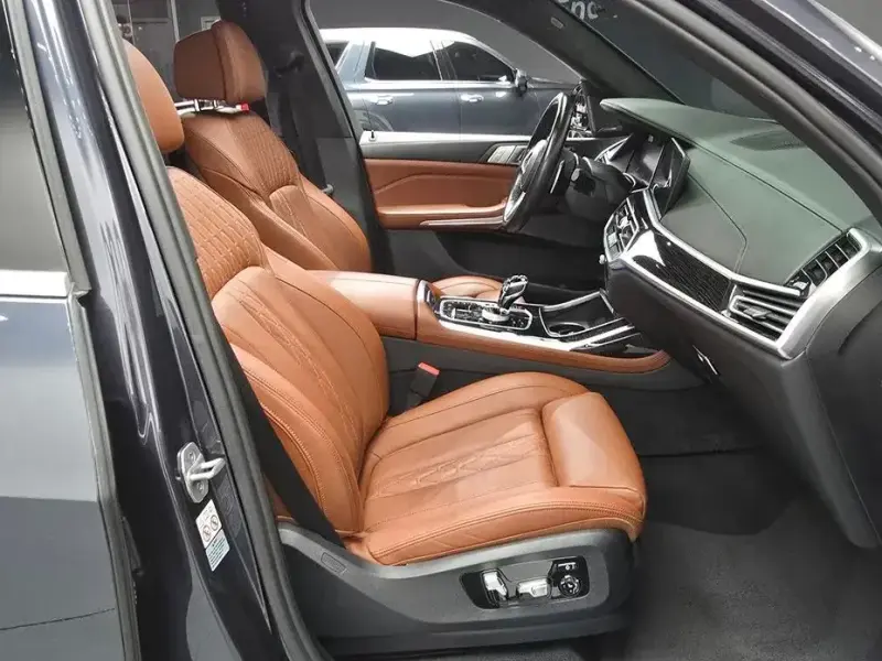 2021 BMW X7 с пробегом 86 071 км