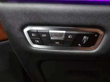2021 BMW X7 с пробегом 86 071 км