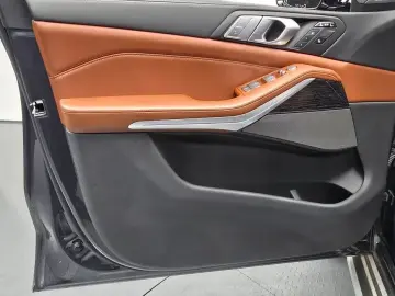2021 BMW X7 с пробегом 86 071 км