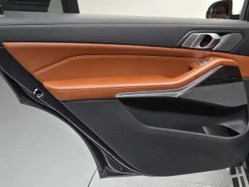 2021 BMW X7 с пробегом 86 071 км