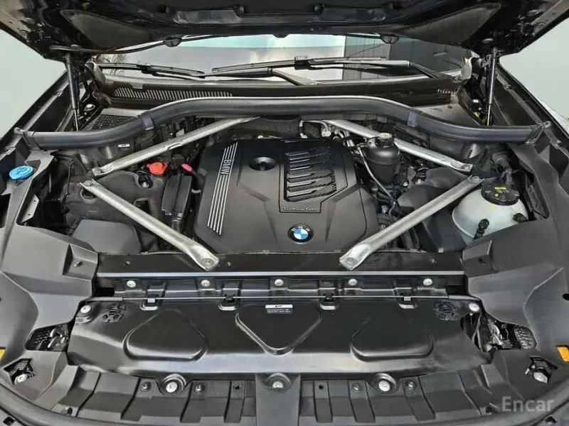 2022 BMW X7 с пробегом 32 480 км