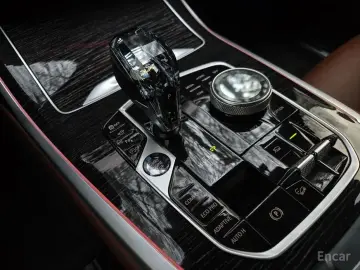 2022 BMW X7 с пробегом 32 480 км