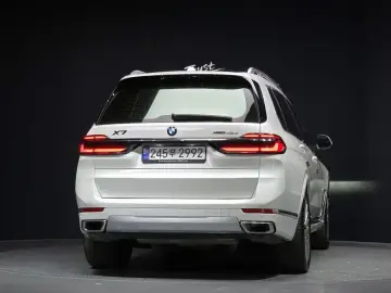2023 BMW X7 с пробегом 30 828 км