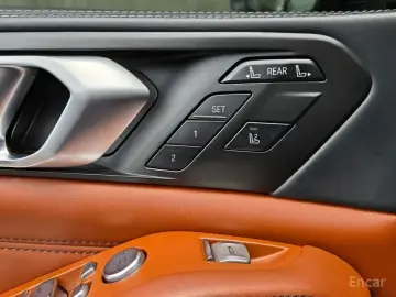 2022 BMW X7 с пробегом 32 480 км