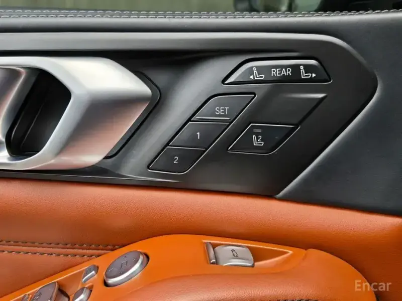 2022 BMW X7 с пробегом 32 480 км