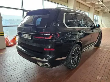 2023 BMW X7 с пробегом 56 131 км