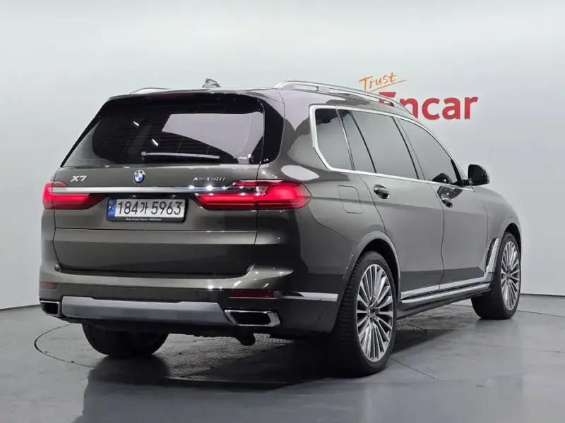 2022 BMW X7 с пробегом 58 796 км