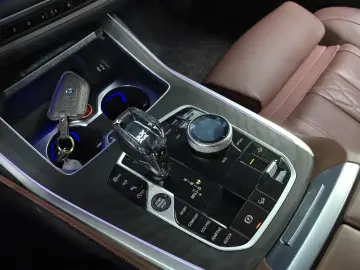 2022 BMW X7 с пробегом 58 796 км