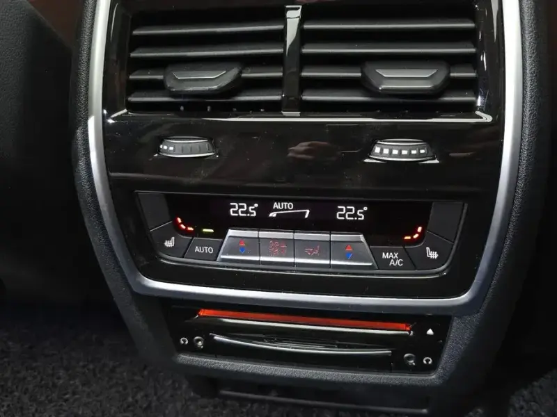 2022 BMW X7 с пробегом 58 796 км