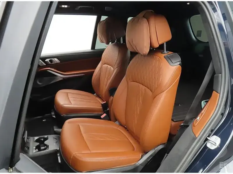 2022 BMW X7 с пробегом 35 484 км
