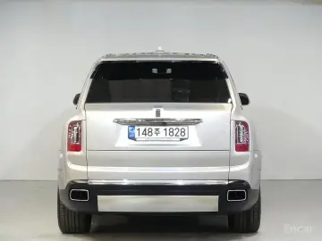2023 Rolls-Royce Cullinan с пробегом 9 200 км