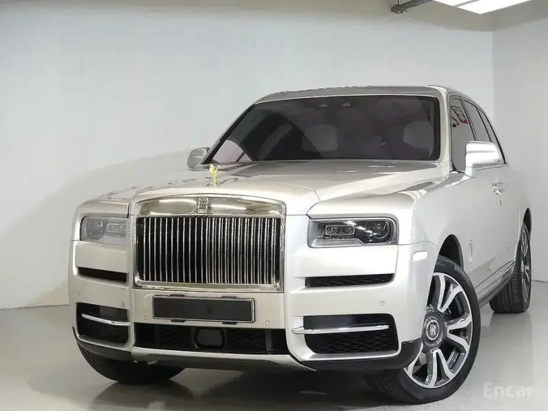 2023 Rolls-Royce Cullinan с пробегом 9 200 км