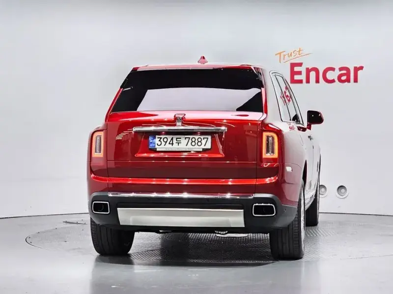 2023 Rolls-Royce Cullinan с пробегом 27 809 км