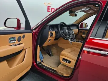 2023 Rolls-Royce Cullinan с пробегом 27 809 км