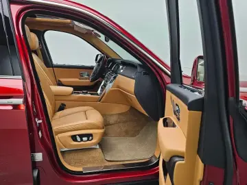 2023 Rolls-Royce Cullinan с пробегом 27 809 км