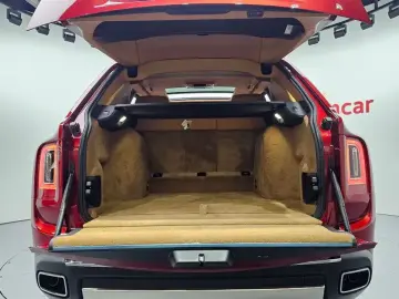 2023 Rolls-Royce Cullinan с пробегом 27 809 км