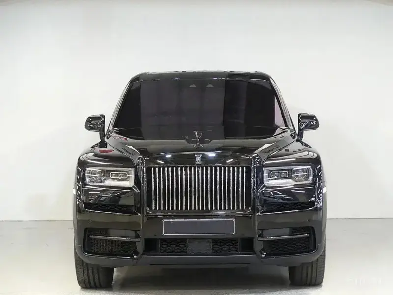 2024 Rolls-Royce Cullinan с пробегом 7 900 км